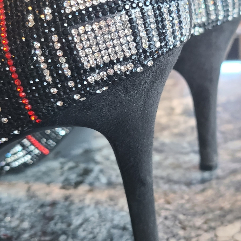 Gorgeous Heels!! - image 3